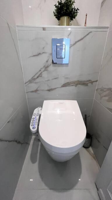 Nice Apartment With Amazing View Of Paris + Parking Exteriör bild