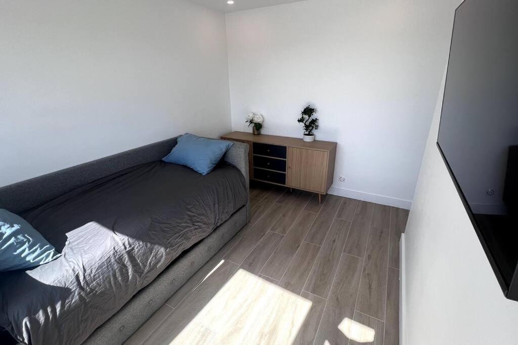 Nice Apartment With Amazing View Of Paris + Parking Exteriör bild