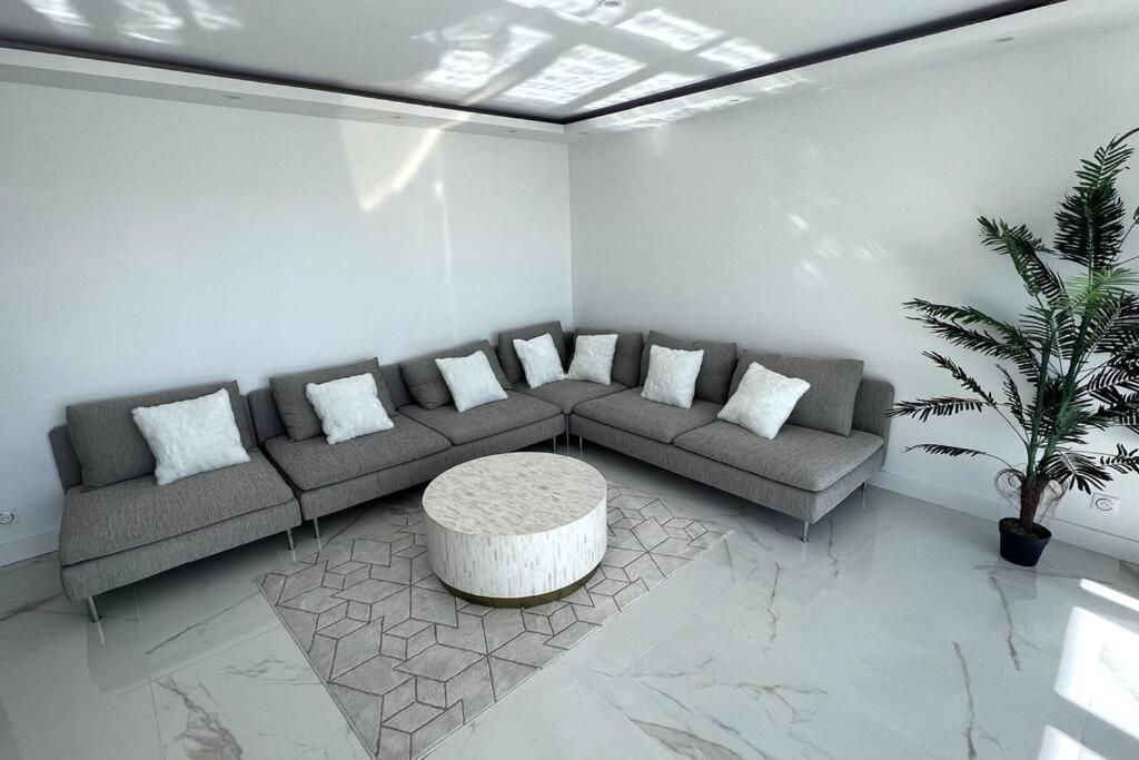 Nice Apartment With Amazing View Of Paris + Parking Exteriör bild